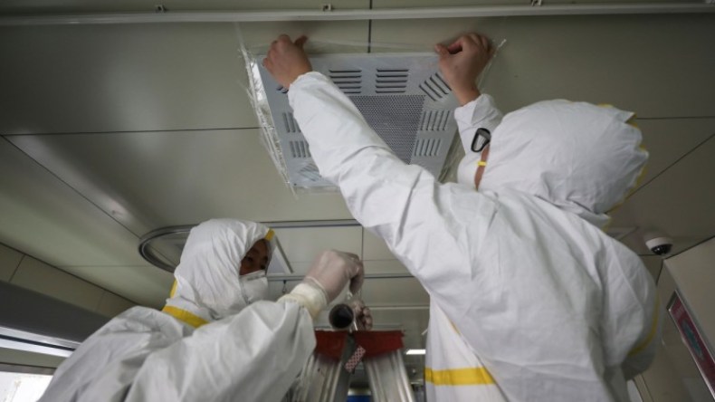 جزيئات فيروس كورونا في الهواء معدية