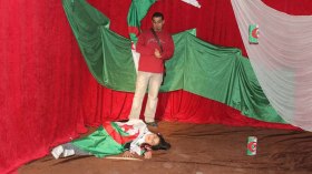 “رغم قلة الإمكانيات وأعداء الفن، لا يزال أهل المسرح في غليزان صامدين”