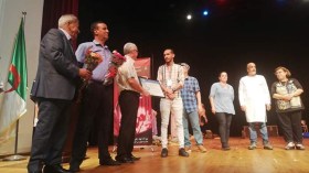 تتويج مسرحية خيش وخياشة لفرقة نجدة شباب الباهية بالجائزة الكبرى