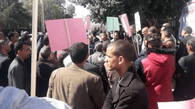 موظفو المصالح الاقتصادية والأسلاك المشتركة يحتجون بالمسيلة