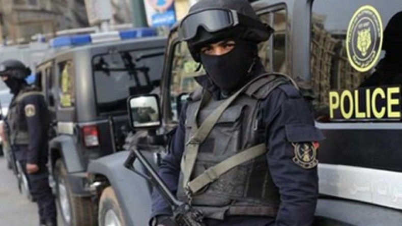 مقتل ضابط مصري وإصابة آخرين في حادث إرهابي