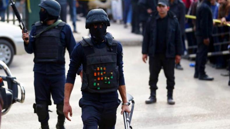 اعتقال صحفي بعد نشره تقريراً عن نجل السيسي