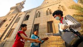 الإفتاء المصرية تحذر من الصلاة الجماعية على أسطح المنازل