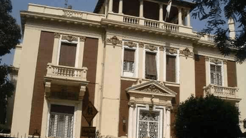 هل اتهامات اعتداء القنصل الجزائري على بنات الجالية بمصر صحيحة؟