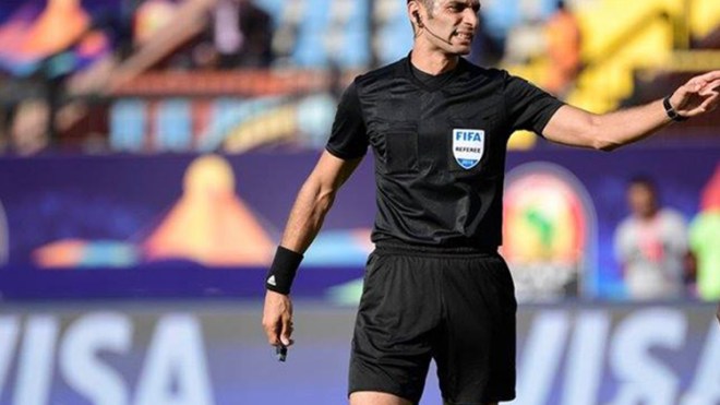 ترسيم تعيين مصطفى غربال حكما لمباراة السوبر الأفريقي