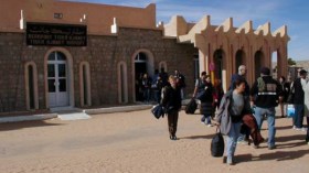 مسافرون عالقون في مطار إيليزي بسبب عطب في طائرة