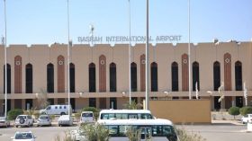 أنباء عن استهداف مطار البصرة بقذائف