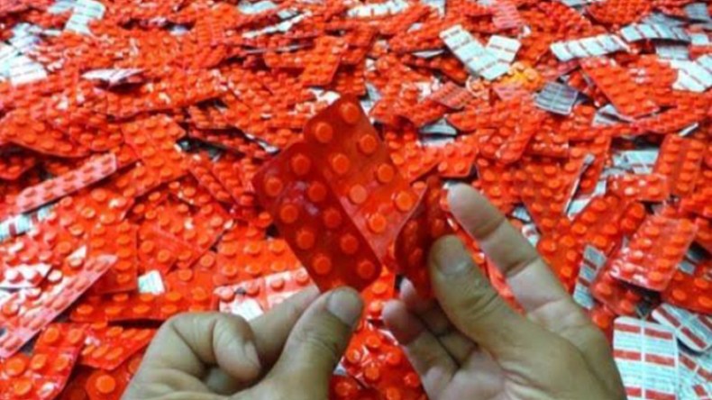 جمركيان يتورطان في فضيحة تهريب 3 آلاف قرص مهلوس