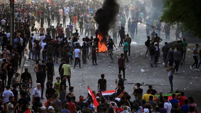 لا تخصوا فحولكم