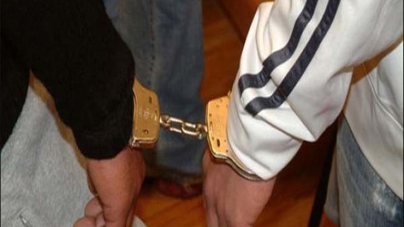 القبض على شابين مختصين في سرقة سائقي “الطاكسيات” بمعسكر