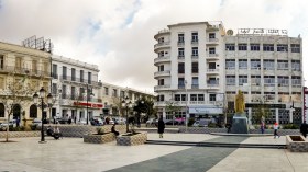 مقاول بمعسكر يحتج بطريقة غريبة لاستيفاء مستحقاته