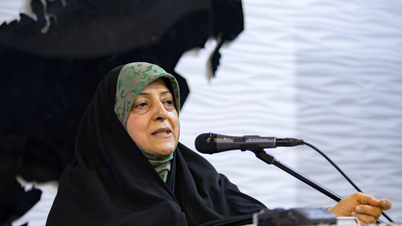 إصابة مسؤولين ولاعبين ومساعدة لروحاني بكورونا