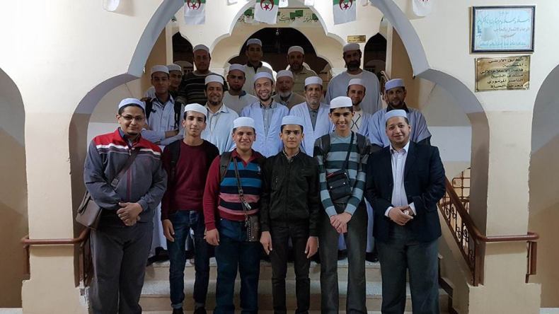 معهد الحياة يمثّل الجزائر في البطولة العالمية لمناظرات المدارس بقطر