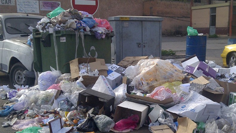 إزالة 90 مفرغة عشوائية بالعاصمة