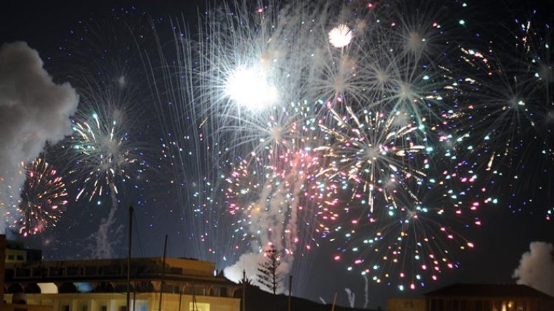 خروج مخزون المفرقعات إلى العلن مع عودة الأعراس