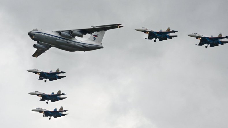 أمريكا تعاقب الصين بسبب شراء مقاتلات روسية