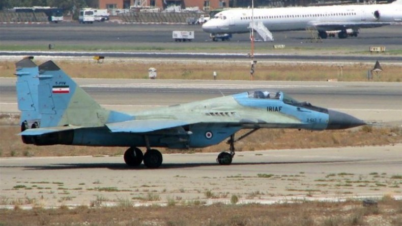 تحطم مقاتلة إيرانية ومقتل طيارين اثنين