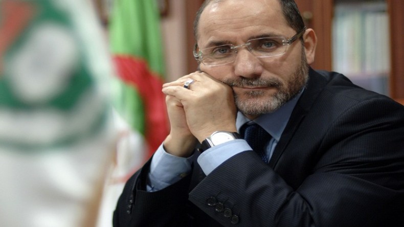 مقري يغادر مستشفى عين النعجة العسكري