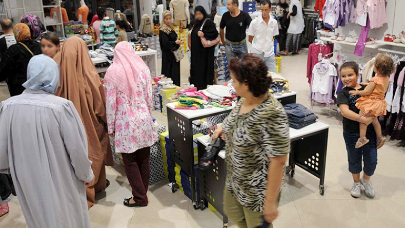 40 بالمائة زيادات في أسعار ملابس العيد.. ولا منتوج وطني