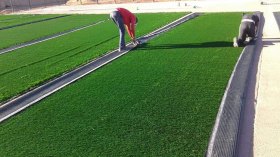 سكان عرقوب بالبويرة يشيدون ملعبا لكرة القدم بإمكانياتهم الخاصة