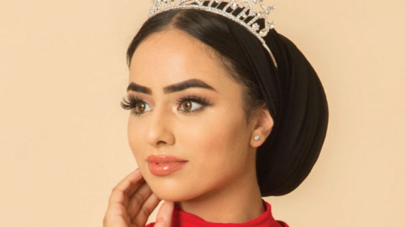شابة محجبة تصل إلى نهائيات مسابقة ملكات جمال انجلترا