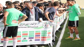 لاعبو الخضر يلتقون الصحافيين مساء الثلاثاء