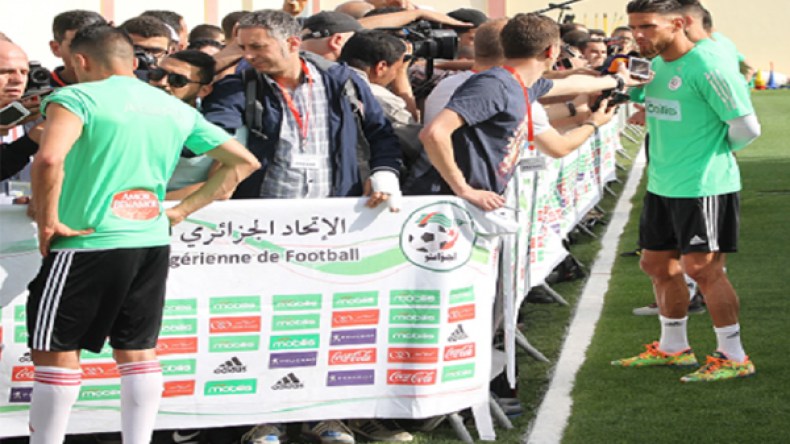 لاعبو الخضر يلتقون الصحافيين مساء الثلاثاء