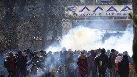 تركيا: آلاف المهاجرين ينتظرون فتح اليونان لأبوابها (صور وفيديو)