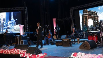 وَهْمُ تهديد الفن وعَودة الأصولية!