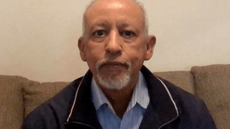 كاتب موريتاني يتخلى عن الكتابة بالفرنسية