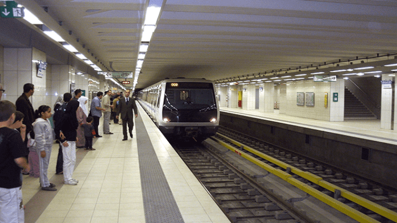 بمناسبة اليوم العالمي.. النقل مجانا للنساء عبر المترو والترامواي