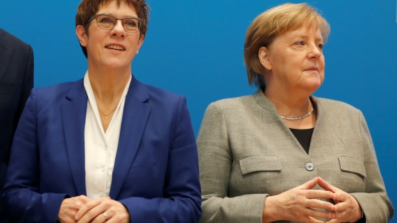 أزمة سياسية تطيح بـ”خليفة” ميركل