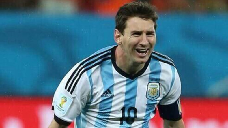 الفلسطينيون يدعون لحرق صور وقمصان ميسي