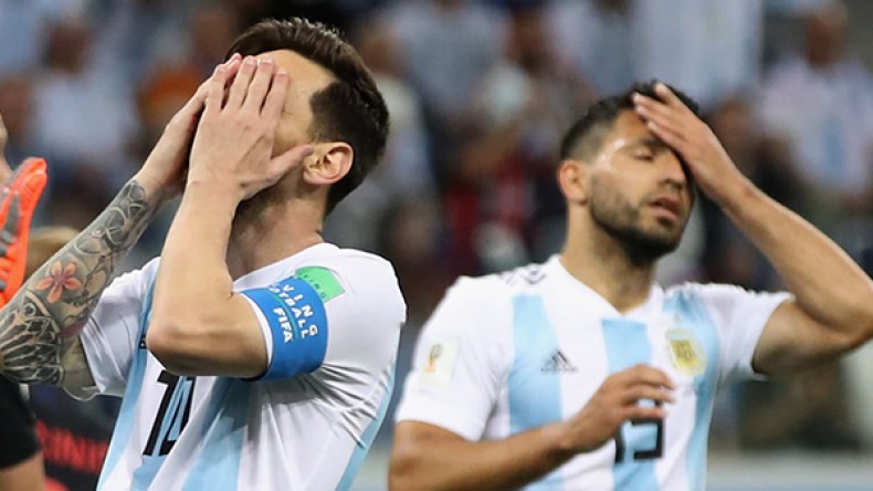 ميسي وأغويرو يقودان اعتزالا جماعيا في حال توديع “المونديال”