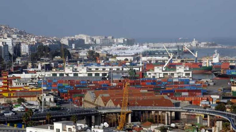 الموانئ تتخلص من شروط تسيير فرضتها “حكومة العصابة”