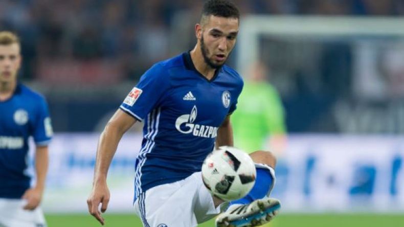 بن طالب راعى مصلحته مع نادي شالكه