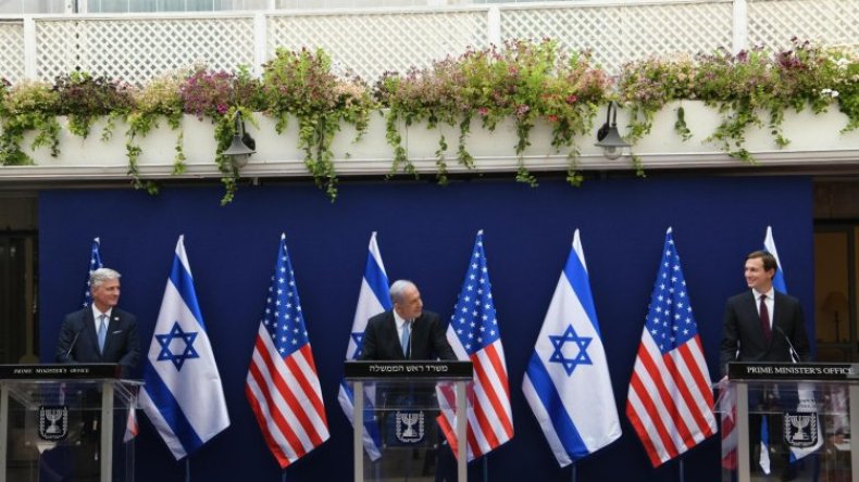 هناك محادثات سرية مع قادة عرب للتطبيع معنا