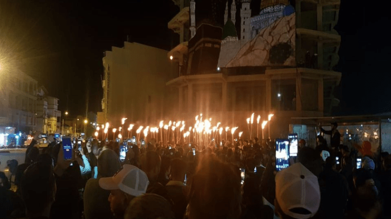 هكذا رد مواطنون من برج بوعريريج على حملة الإساءة لرسول الله