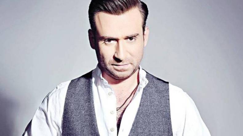 أشعر تجاه الشاشة الكبيرة بنوع من الانبهار يجعلني ضعيفا أمامها