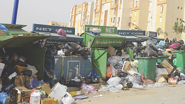 النفايات و”الزبالة” تحاصر سكان باب الزوار بالعاصمة