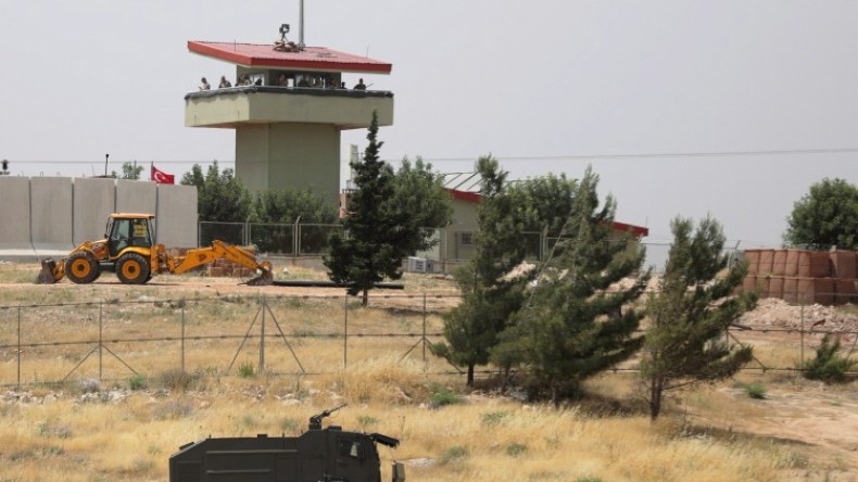 النظام السوري يقصف نقطة مراقبة تركية في إدلب