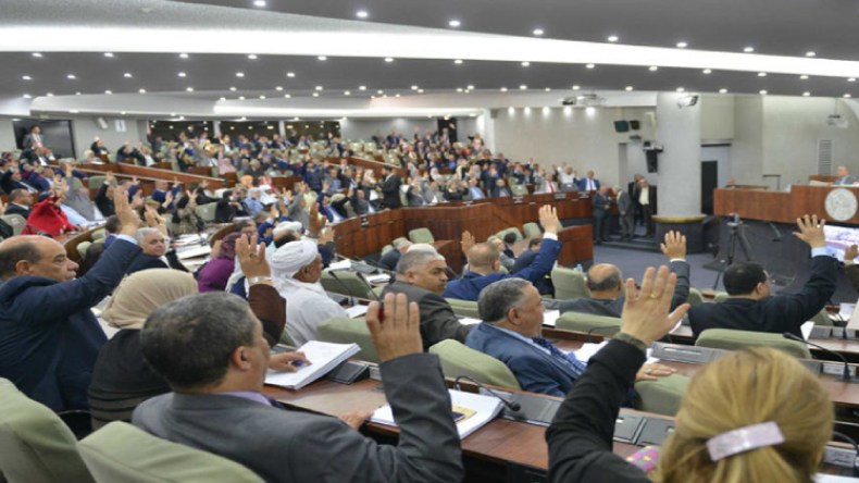 نواب يسائلون الحكومة عن مصادر تمويل المشاريع وتنفيذ التزماتها!