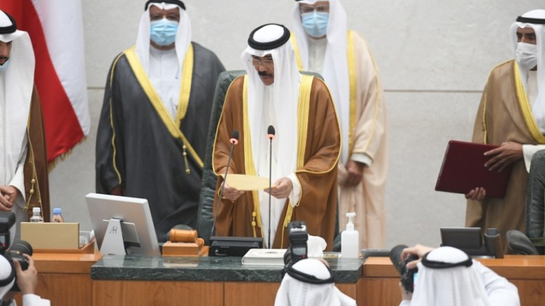 أمير الكويت الجديد يؤدي اليمين الدستورية