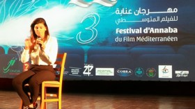 الفكاهية الفرانكو جزائرية نوال مدني تُحدث طوارئ في عنابة