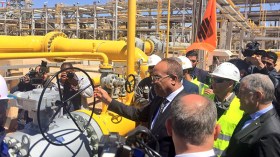 ثقوا في وعود الرئيس والمشاريع التنموية لن تتوقف