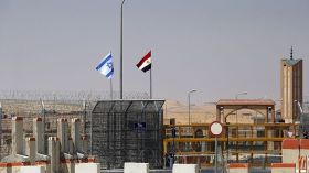 ضابط مصري زار قرية إسرائيلية للاعتذار!