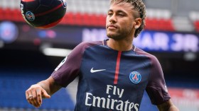 داني ألفيش: نصحت نيمار بالنضوج وترك الطفل الذي بداخله