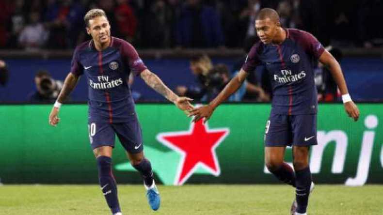 نيمار ومبابي يساهمان في بيع 900 ألف قميص لباريس سان جيرمان