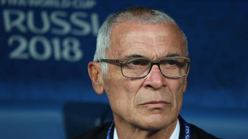 “كوبر تلقى عرضا من “الفاف”.. ويفكر جديا في تدريب “الخضر”