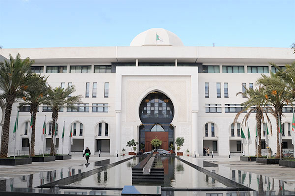 Western Senior Officials Visit Algeria In A Sensitive Circumstance